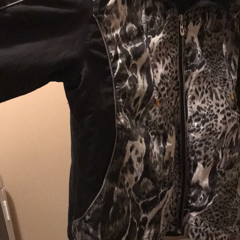 Jacket - Picture 3 of 5